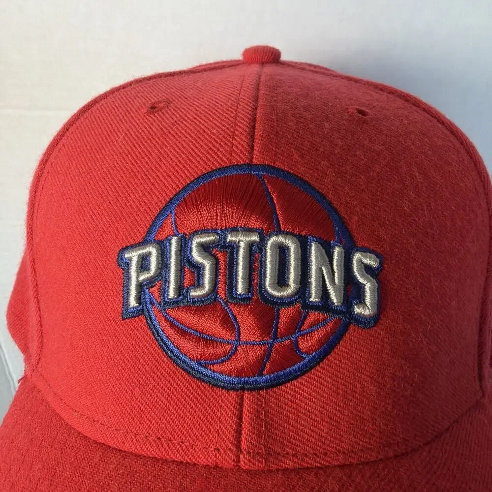 Reebok Detroit Pistons Hat Baseball Cap Hook And Loop Adjustable Red Wool Blend